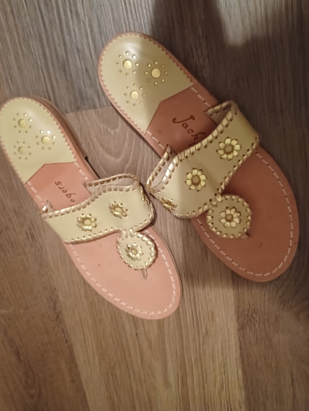 << Jack Rogers Yellow Floral Medallion Leather Sandals Size 6m